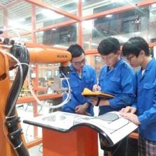 以技術(shù)服務(wù)為核心 高職教育的新使命與路徑探索